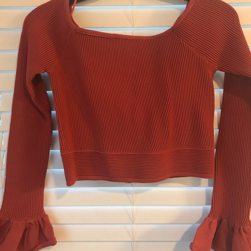 Fan Fav Gianni Bini Madelyn Crop Top Sweater